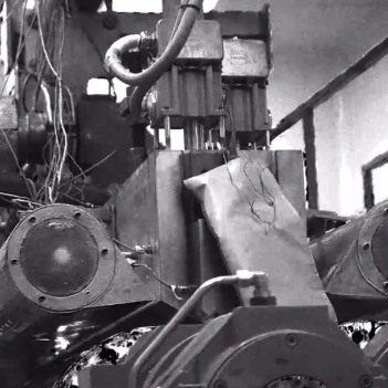 Resonance in an Extruder Head